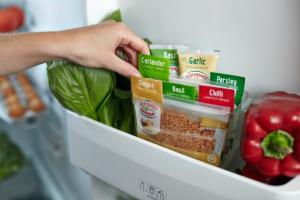 Design award for Gourmet Garden's new herb packs 